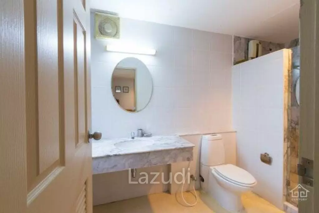 SANTI PURA : Great Value 1 Bed Ground Floor