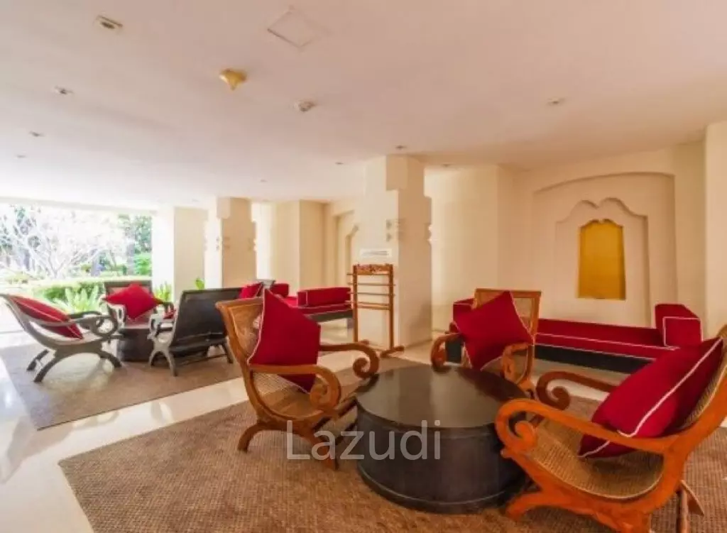 SANTI PURA : Great value 5 Bed sea view Condo on the beach