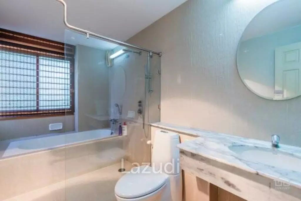 SANTI PURA : Great value 5 Bed sea view Condo on the beach