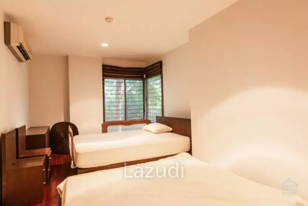 SANTI PURA : Great value 5 Bed sea view Condo on the beach