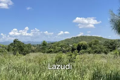 Beautiful elevated land of 15 Rai with great views near Banyan Golf Club.