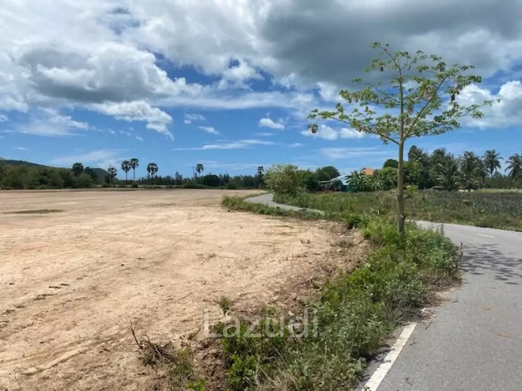 Land of 8 rai near the beach in Kao Kalok