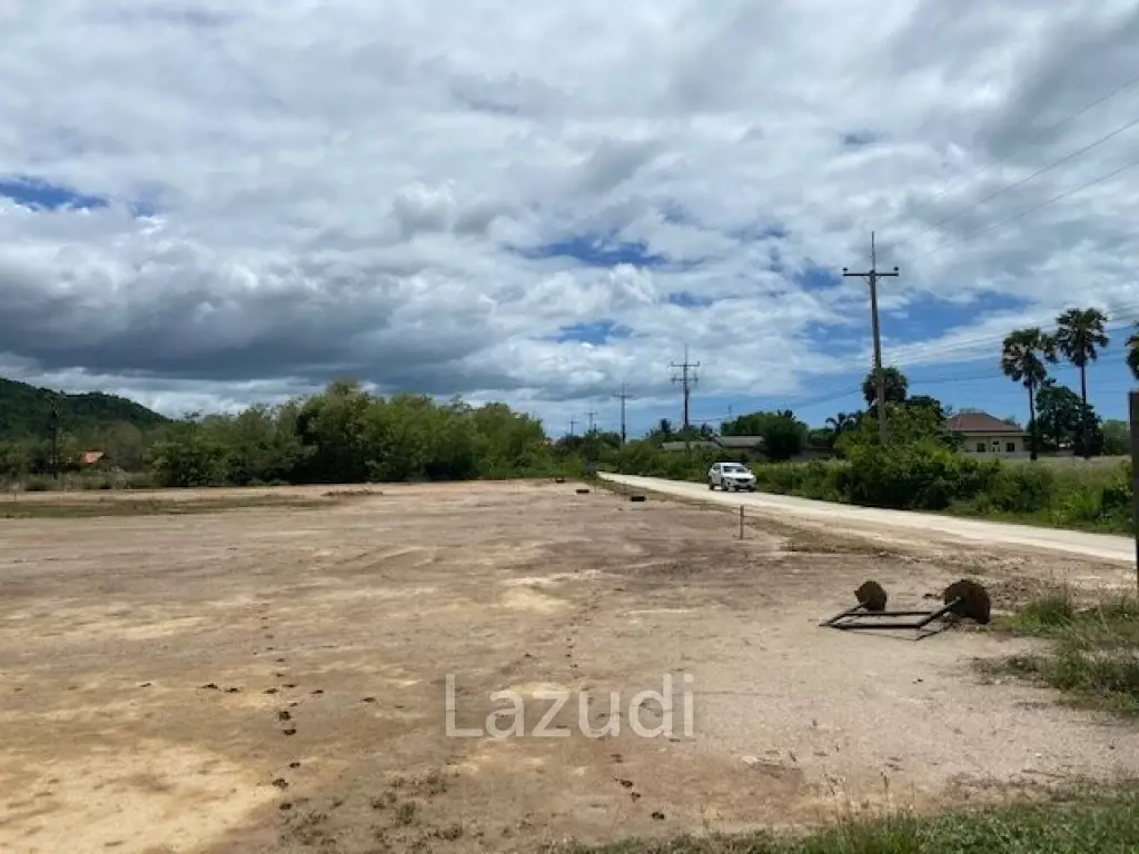 Land of 8 rai near the beach in Kao Kalok
