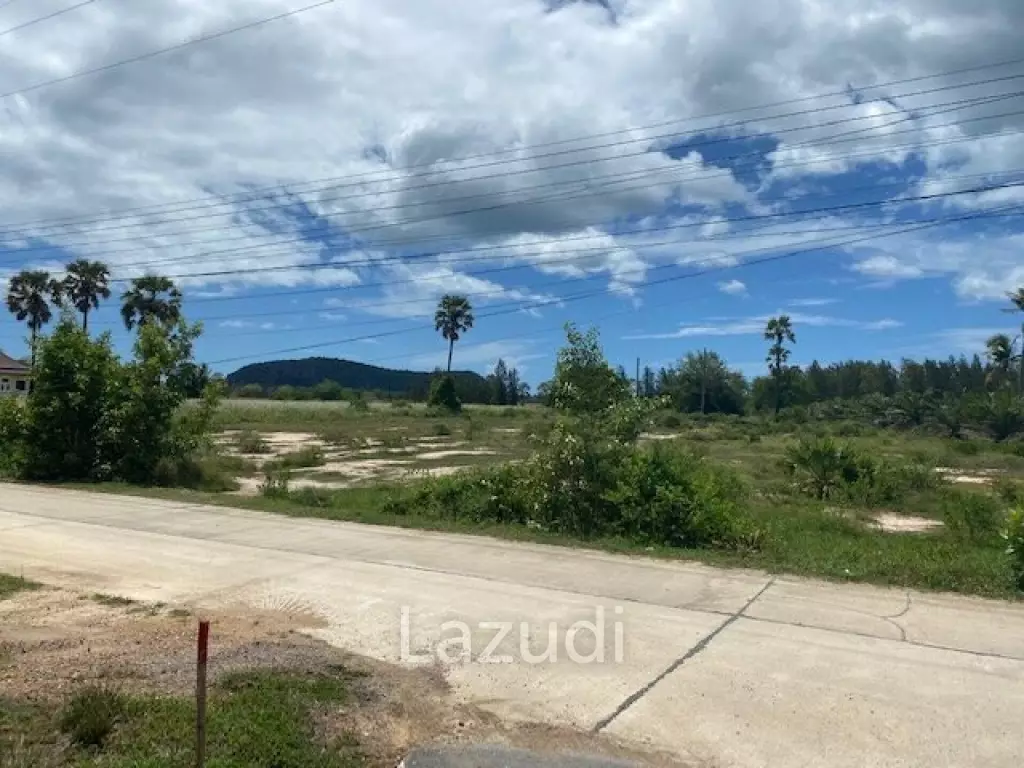 Land of 8 rai near the beach in Kao Kalok