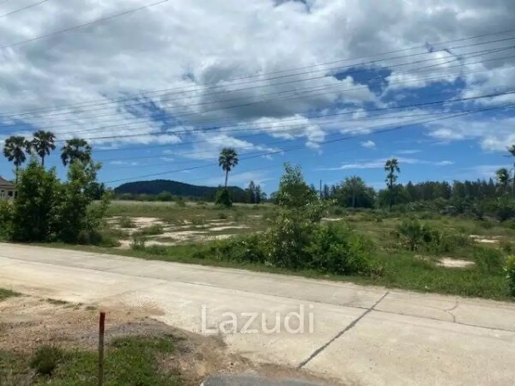 Land of 8 rai near the beach in Kao Kalok