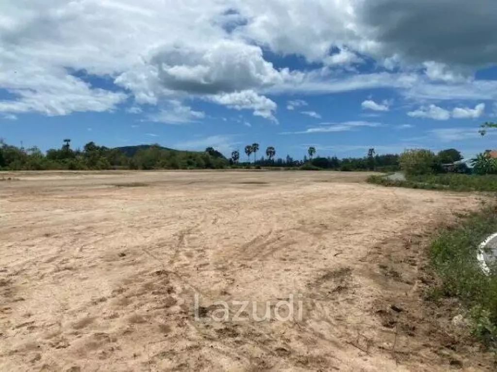 Land of 8 rai near the beach in Kao Kalok