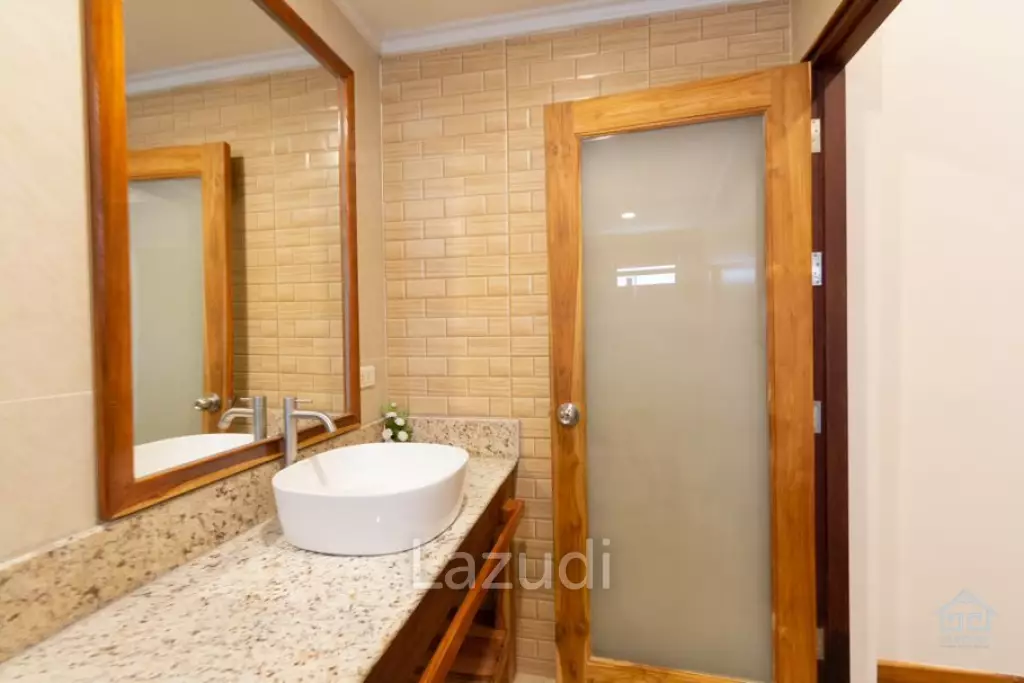 Panoramic Countryside View : 3 Bed Villa with Pool in Pak Nam Pran
