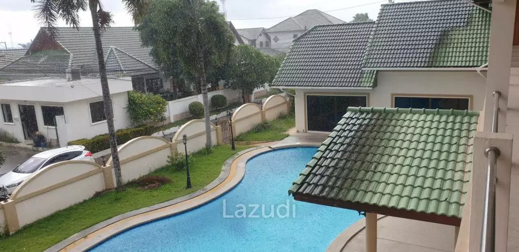 Luxurious 7-Bedroom Villa in Bang Lamung Chonburi