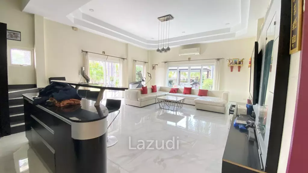 4 Brs Villa for sale