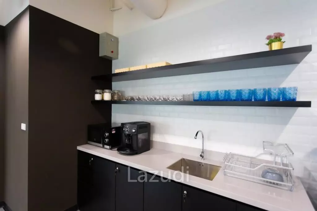 Office 7.90sq.m Pax of 3 people for rent