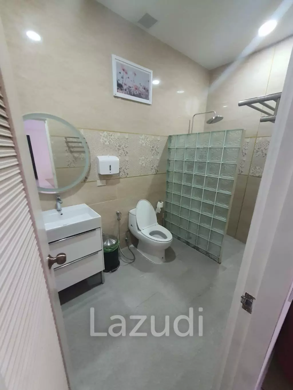 4 Brs Villa for sale and