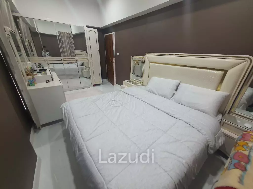 4 Brs Villa for sale and