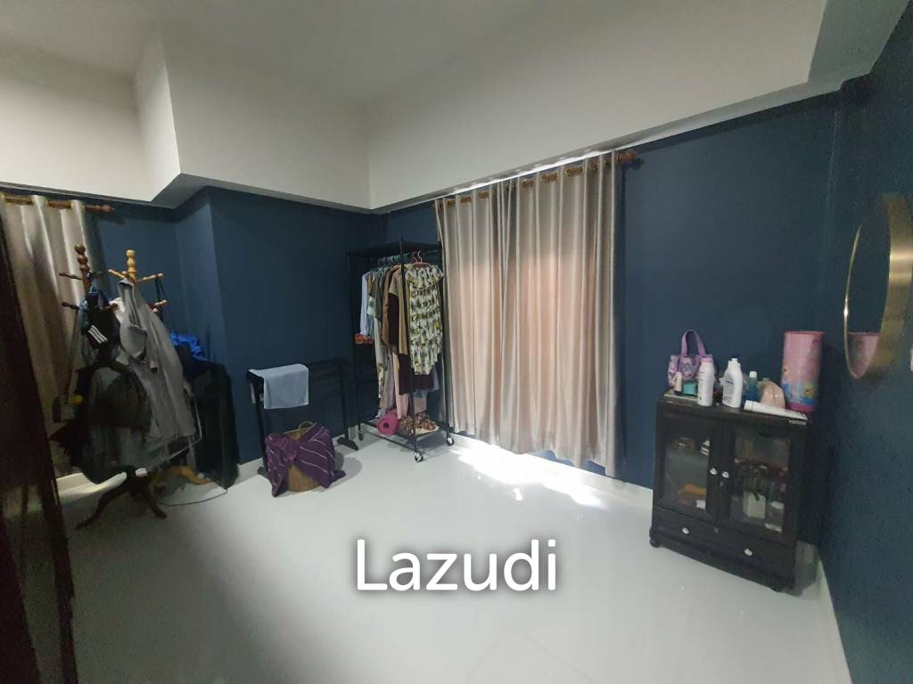 4 Brs Villa for sale and