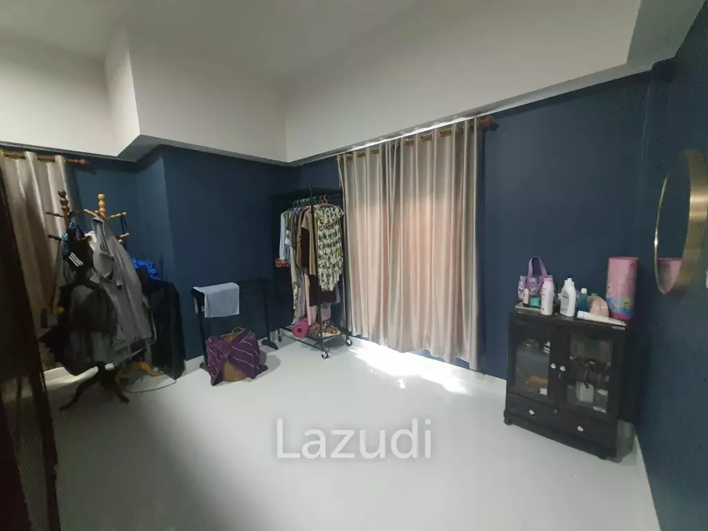 4 Brs Villa for sale and