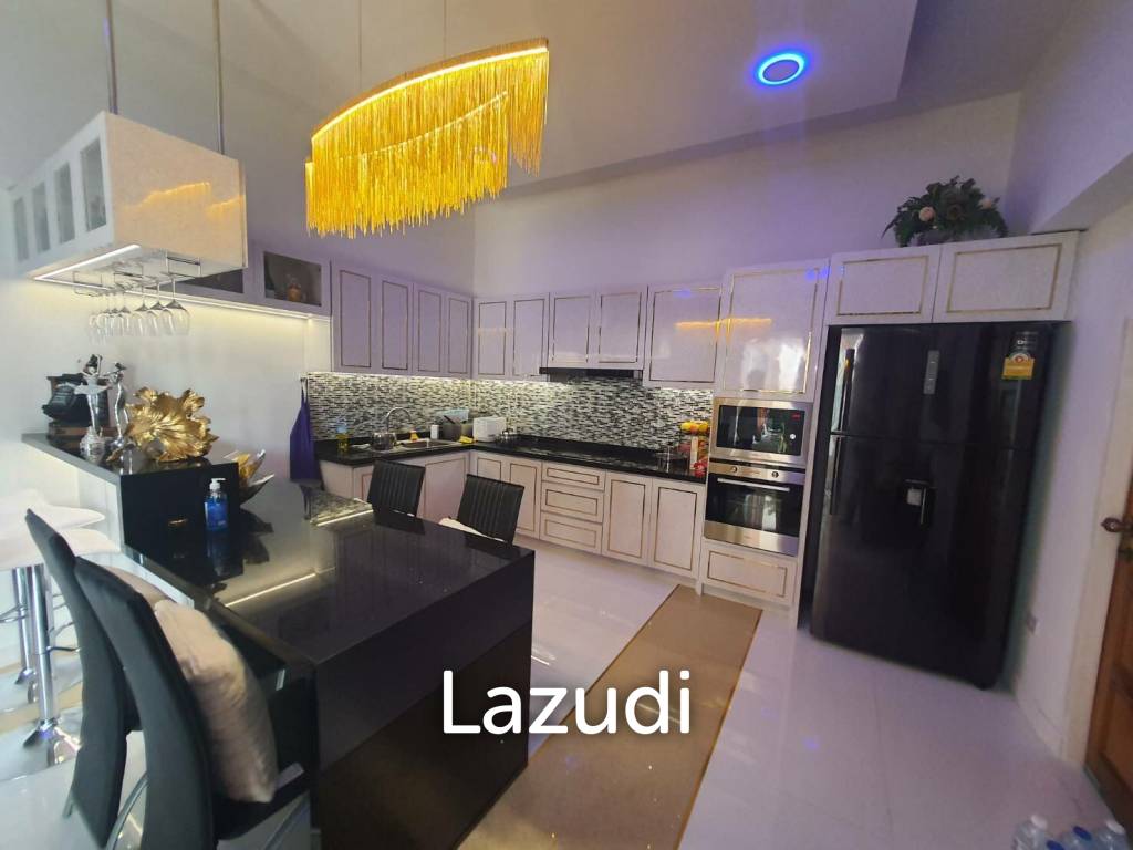 4 Brs Villa for sale and