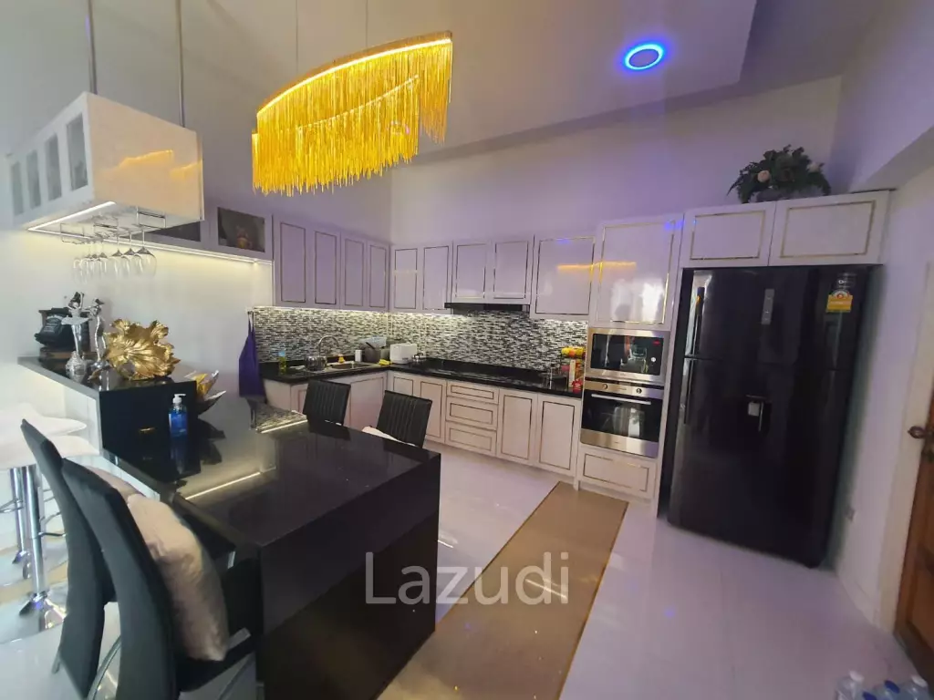 4 Brs Villa for sale and