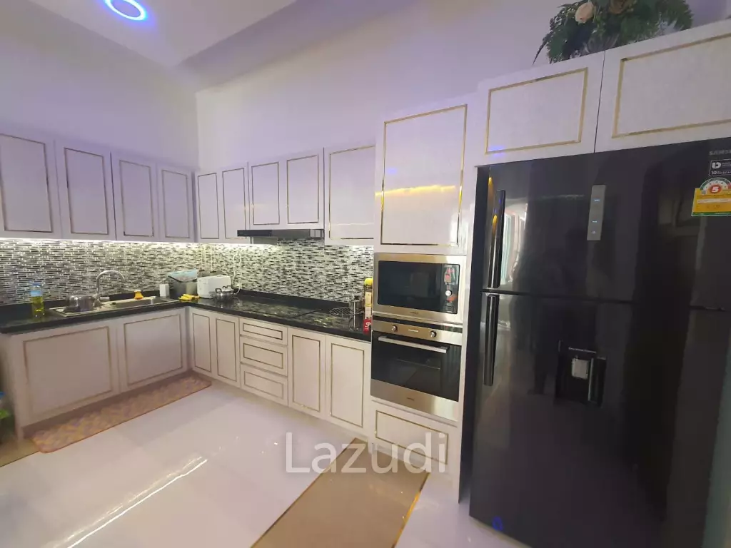 4 Brs Villa for sale and