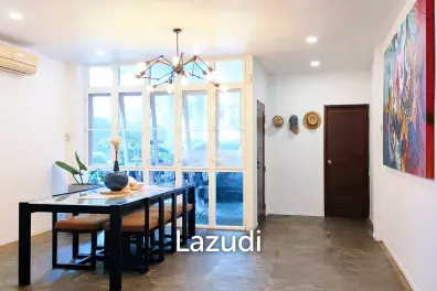 4 Bed 4 Bath 400 SQ.M Townhouse in Phra Khanong Nuea