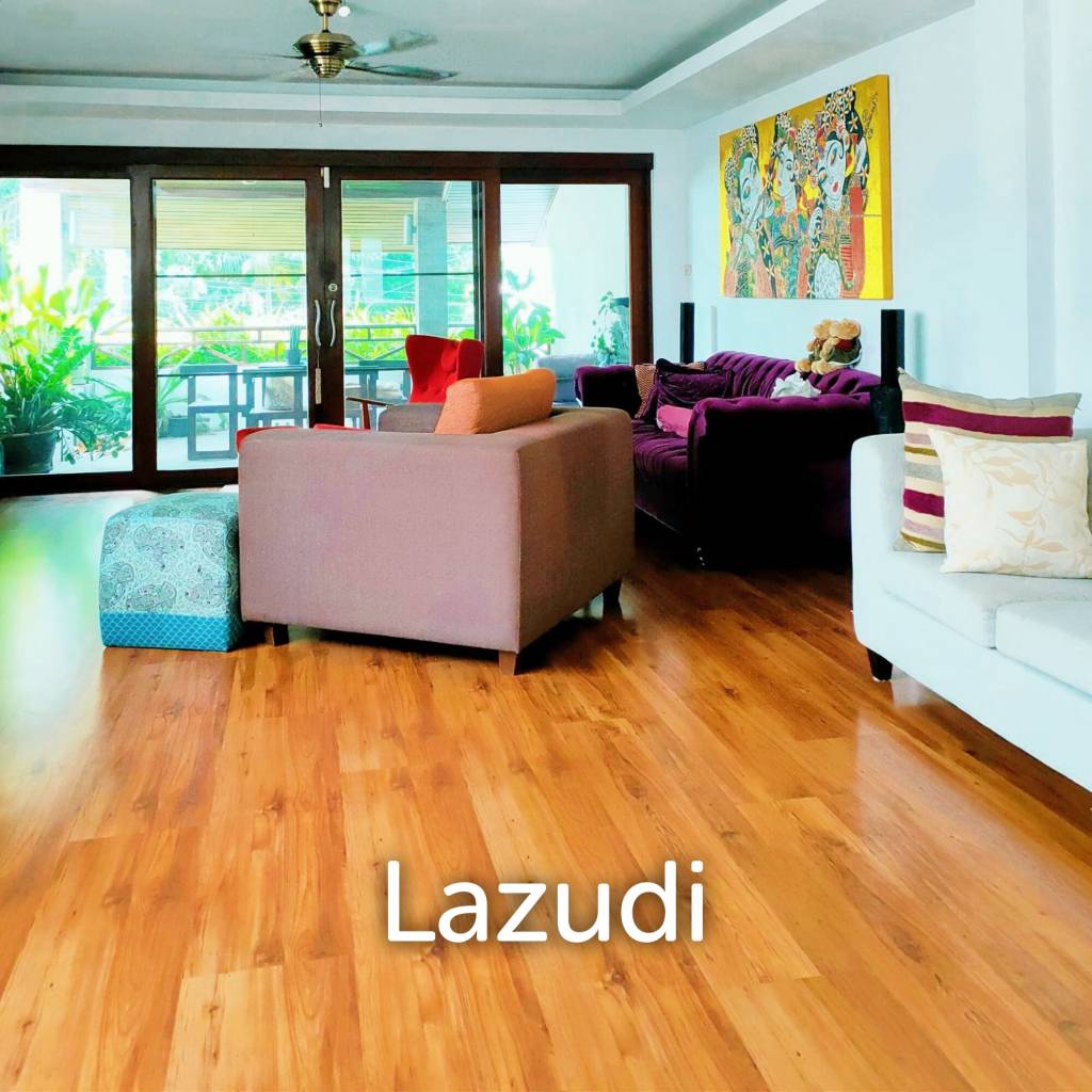 4 Bed 4 Bath 400 SQ.M Townhouse in Phra Khanong Nuea