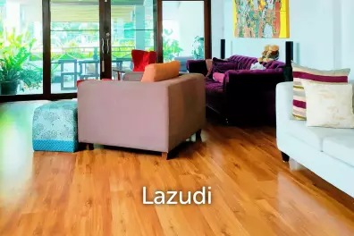 4 Bed 4 Bath 400 SQ.M Townhouse in Phra Khanong Nuea