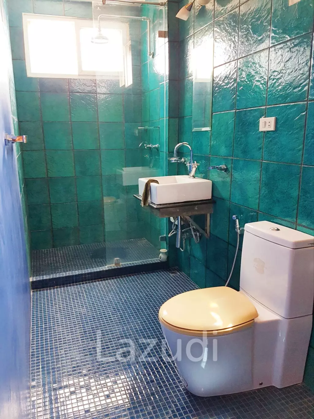 4 Bed 4 Bath 400 SQ.M Townhouse in Phra Khanong Nuea