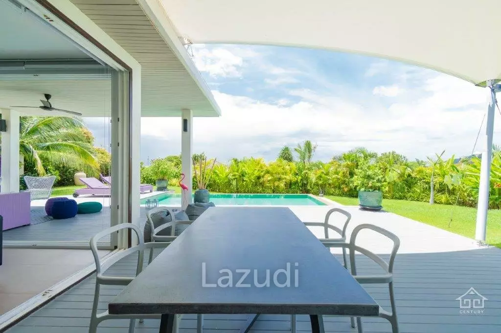 THE SPIRIT : Beautiful 2 bed pool villa with sea views