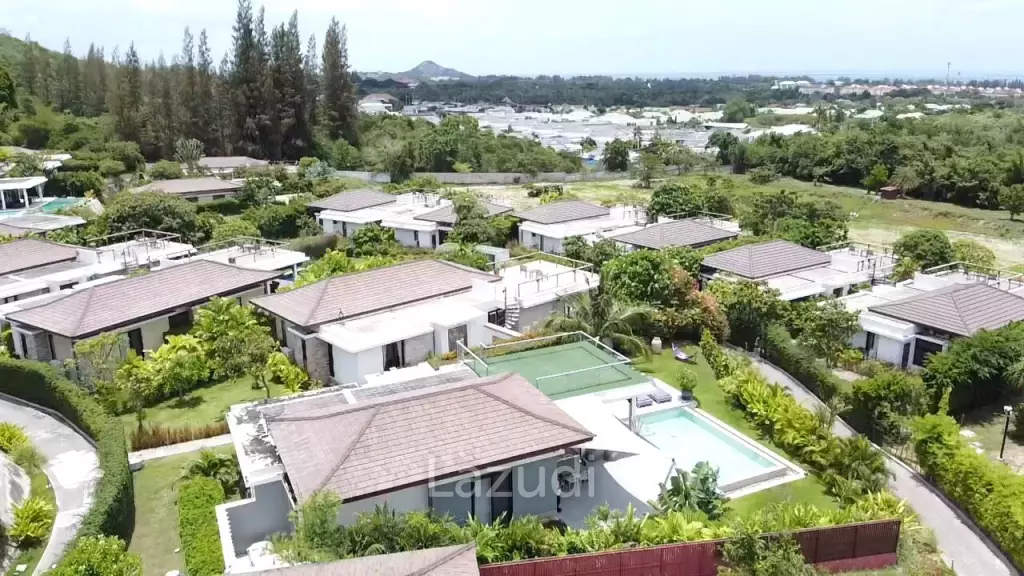 THE SPIRIT : Beautiful 2 bed pool villa with sea views