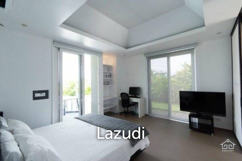 THE SPIRIT : Beautiful 2 bed pool villa with sea views