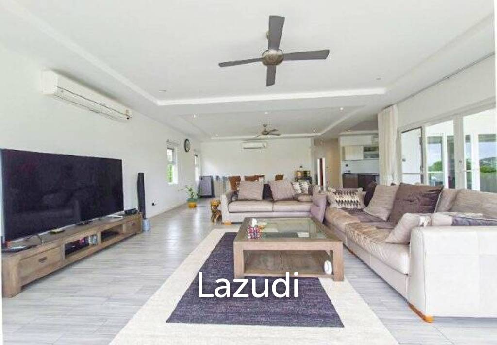 1,528 Sqm 3 Bed 3 Bath Villa For Sale