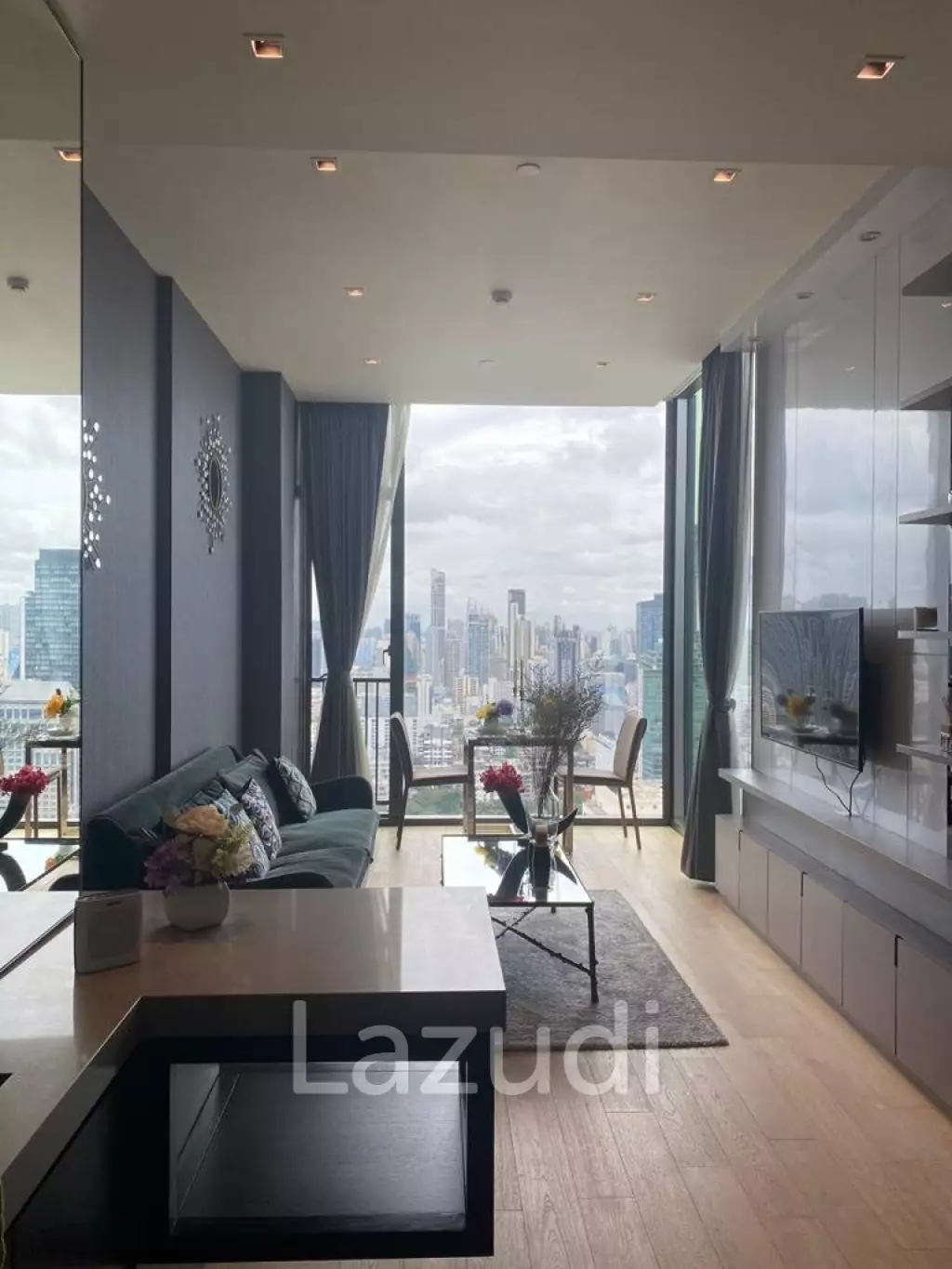 1 Bedroom 1 Bathrrom 45 SQ.M. at 28 Chidlom