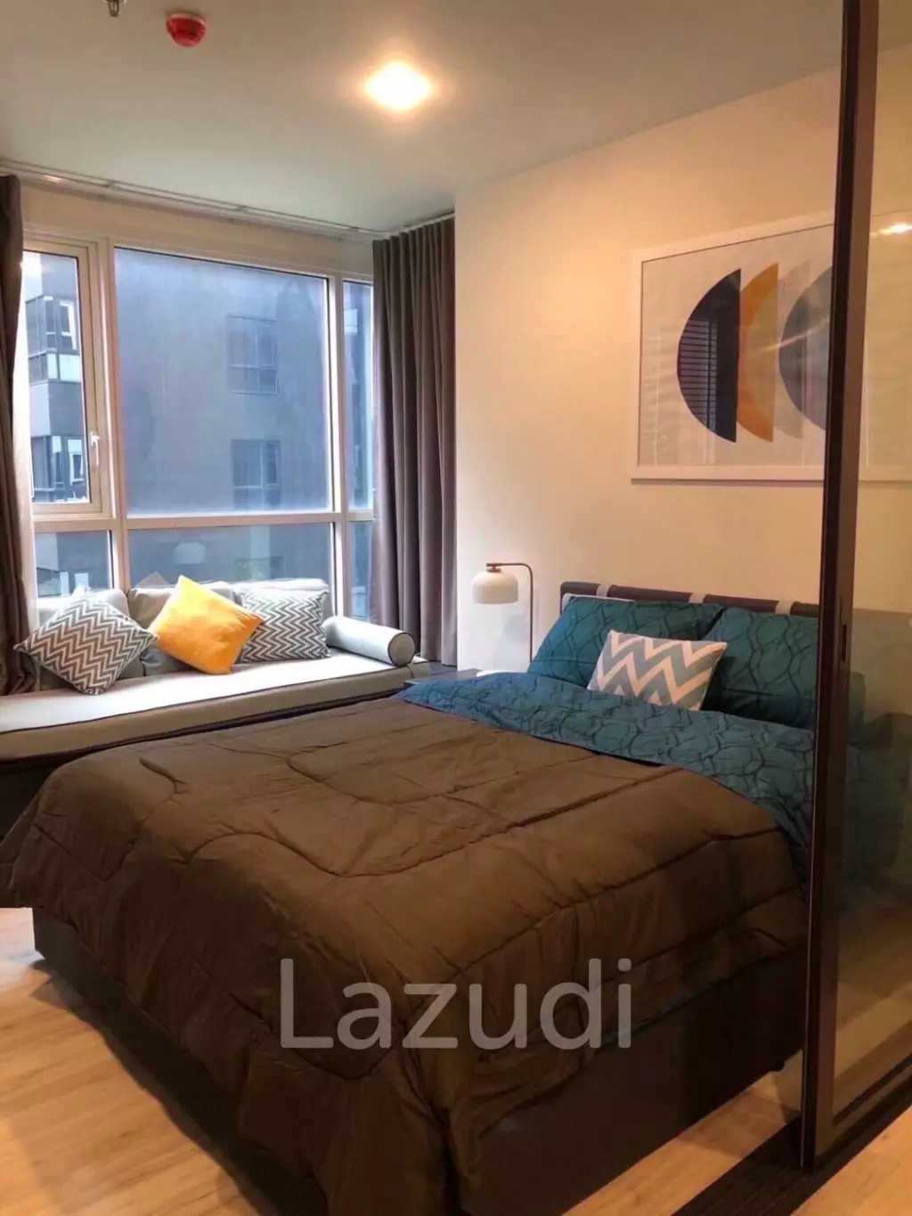 1 Bedroom 1 Bathroom 30 SQ.M XT Huaykwang