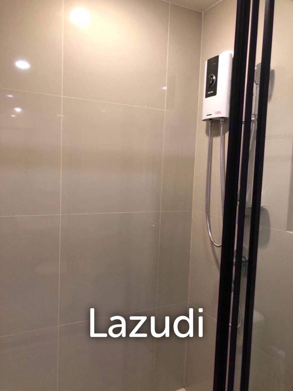 1 Bedroom 1 Bathroom 30 SQ.M XT Huaykwang