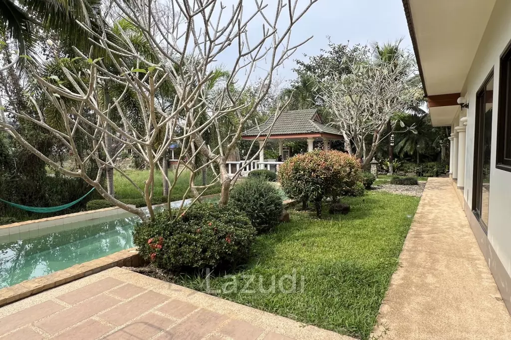 2 Beds Western Style Pool Villa for Sale
