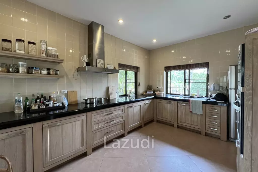 2 Beds Western Style Pool Villa for Sale