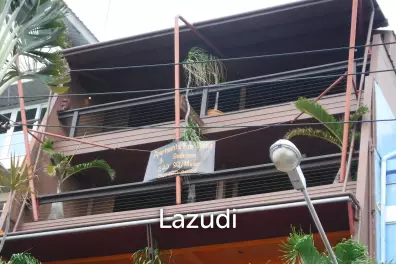 5 Storey 3 Apartment Building For Sale