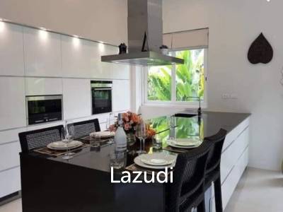 WHITE BEACH VILLAS : 4 bed Show House for sale, 10 minutes walk to the Beach
