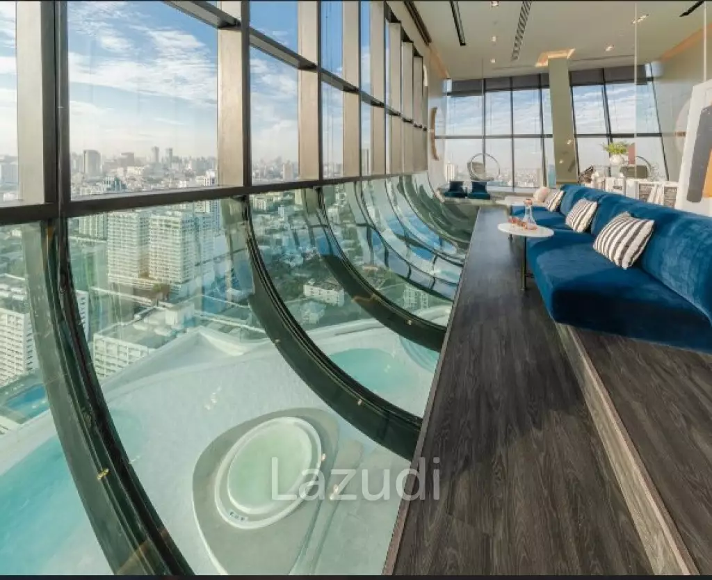 XT Ekkamai Condominium (Millenial Style)