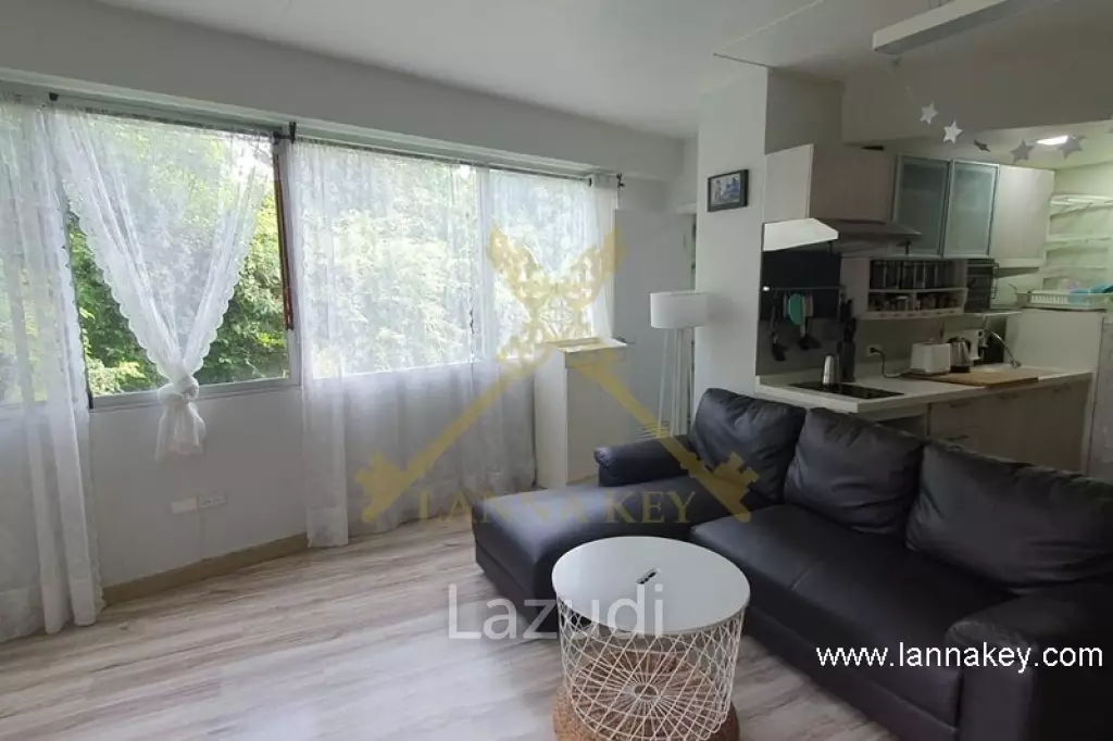 Comfy Home with Stunning Views