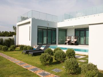 3 bed 503sq.m Palm Lakeside Villas
