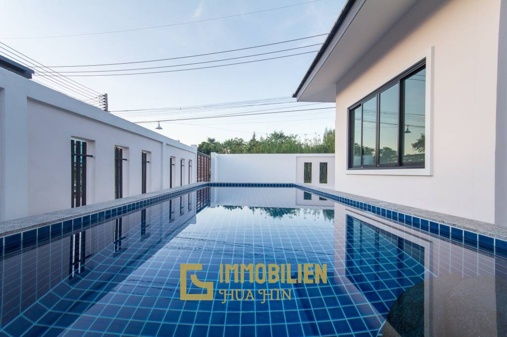 Well constructed 3 Bed pool villa, close to town