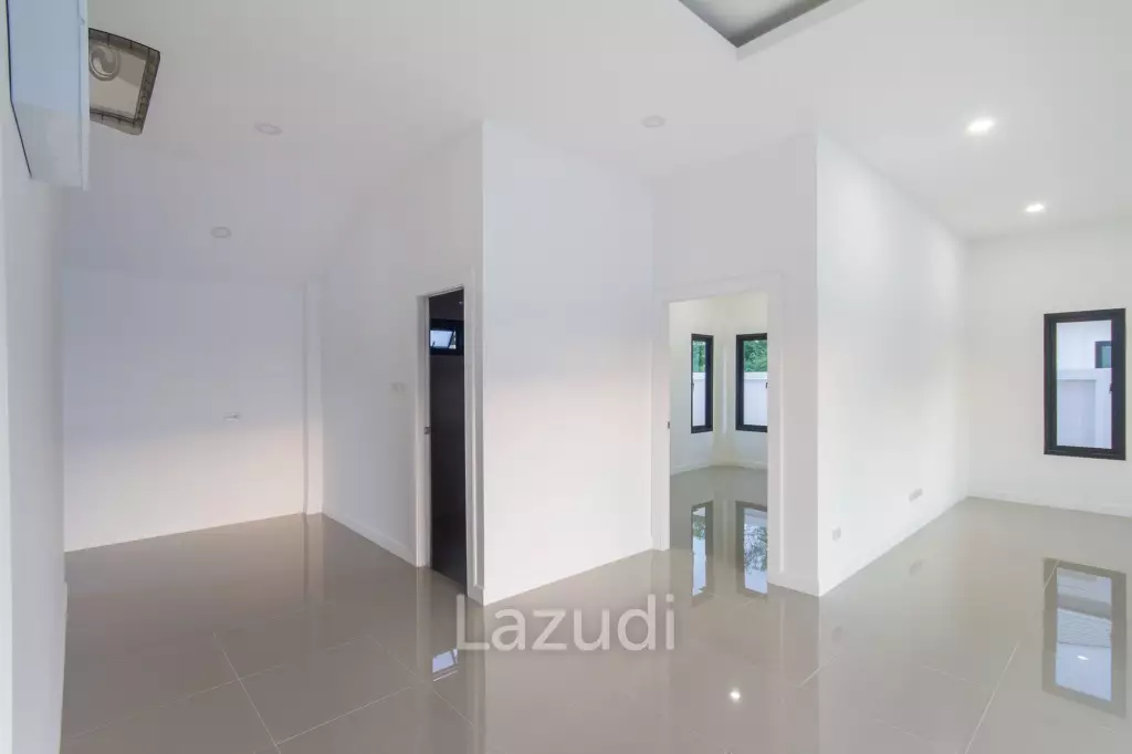 Well constructed 3 Bed pool villa, close to town