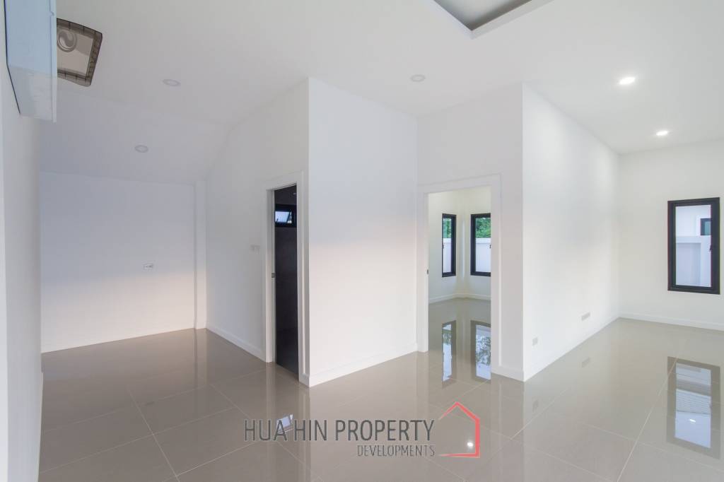 Well constructed 3 Bed pool villa, close to town