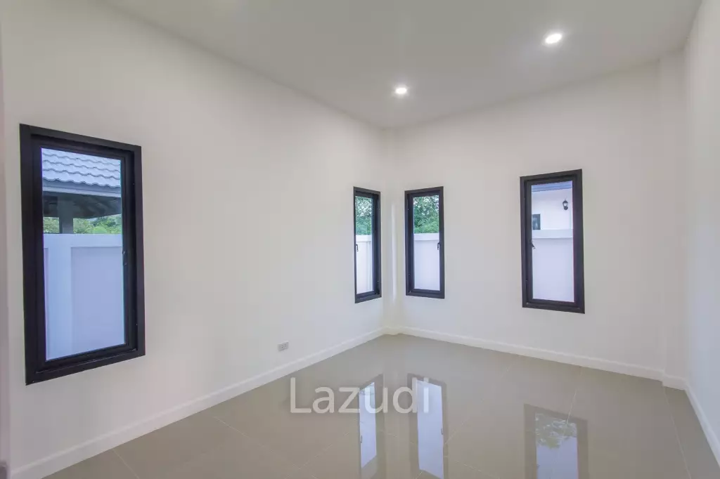 Well constructed 3 Bed pool villa, close to town