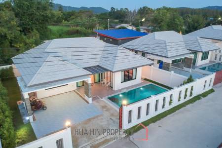 Well constructed 3 Bed pool villa, close to town