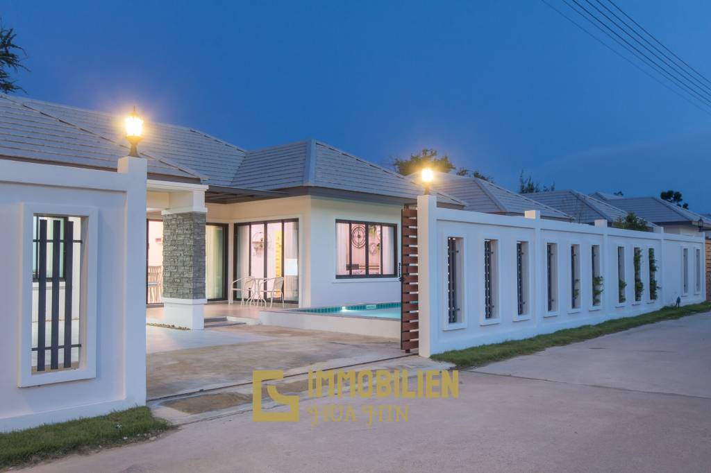 Well constructed 3 Bed pool villa, close to town