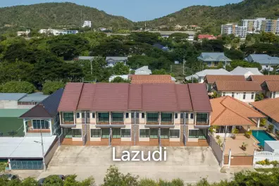 2 Bedroom townhouse, Very close to Town