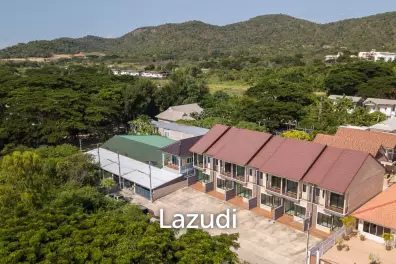 2 Bedroom townhouse, Very close to Town