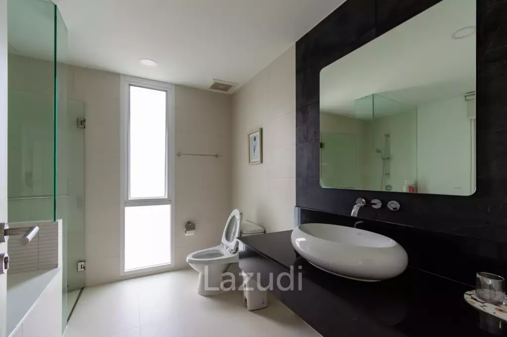 MALIBU : Great Value 2 bed condo with nice views