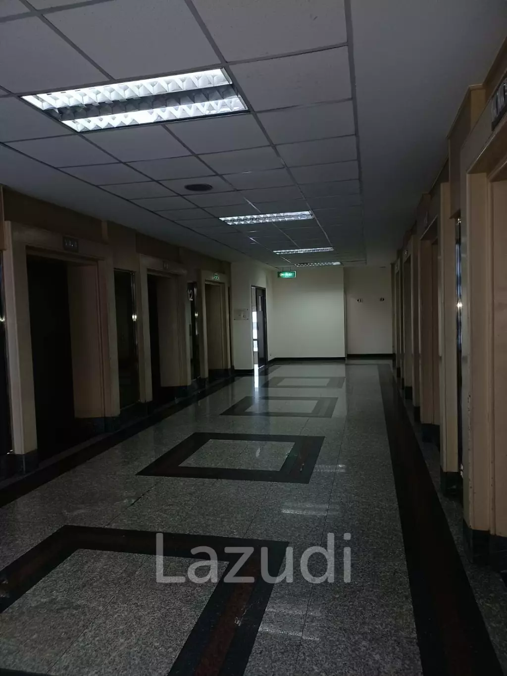 Office space for rent at B.B. Building 650 sqm