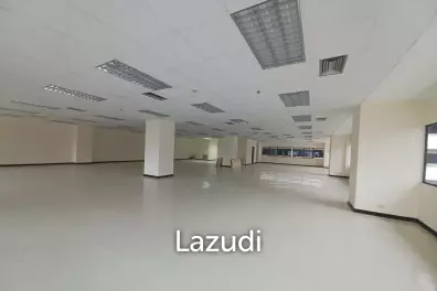 Office space for rent at B.B. Building 414.5 sqm